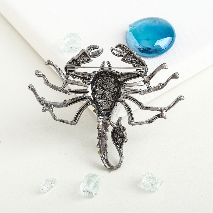 Брошь "Скорпион", цветная в чернёном серебре