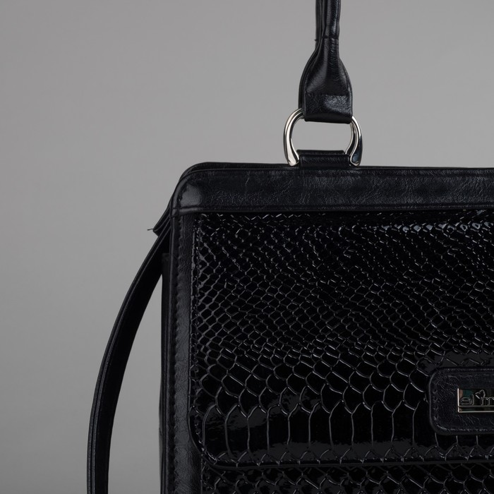 Сумка женская на молнии, 2 отдела, 2 наружных кармана, длинный ремень, комбинированная, чёрная