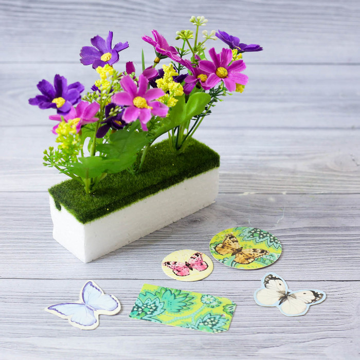 Цветы в картонном кашпо «Любимой сестренке», 12,5 х 20 см