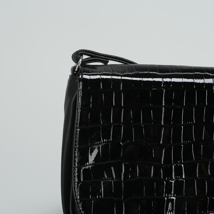 Сумка женская, 1 отдел на молнии, наружный карман, регулируемый ремень, чёрная