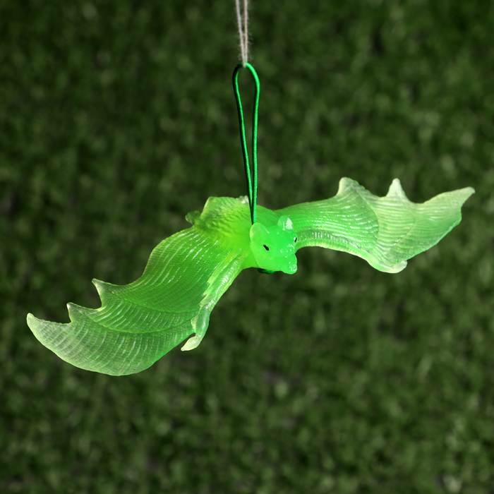 Светящаяся декоративная подвеска Летучая мышь, 11 × 4 см
