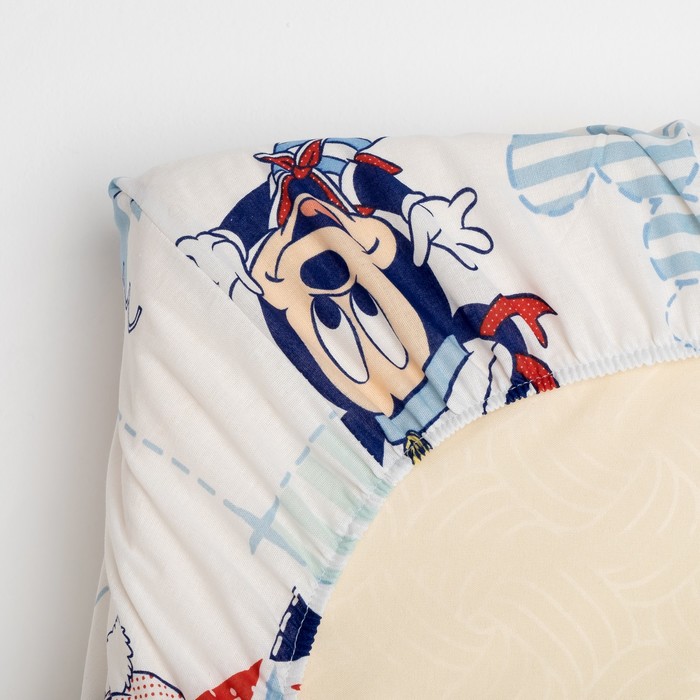 Постельное бельё "Микки", 112 х 147 см, 100 х 150 см, 40 х 60 см - 1 шт, 100% хлопок, поплин, 125 г/м2, Микки Маус и друзья