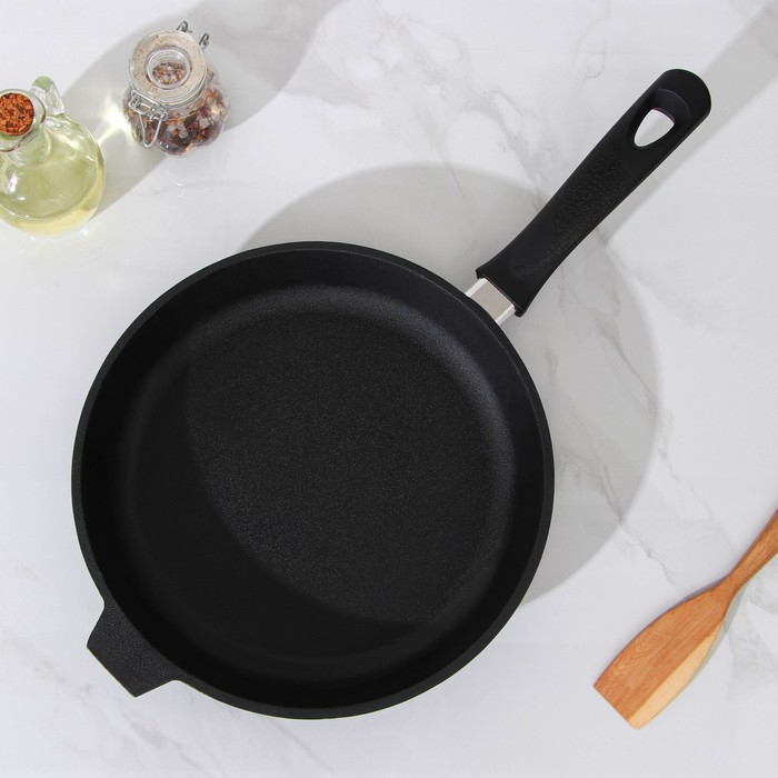 Сковорода 26 см с пластмассовой ручкой и стеклянной крышкой