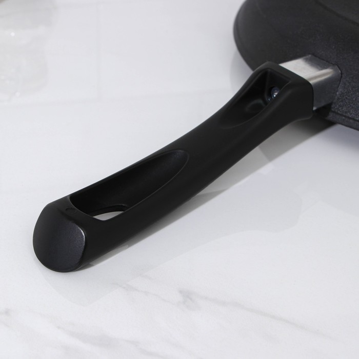 Сковорода 26 см с пластмассовой ручкой и стеклянной крышкой