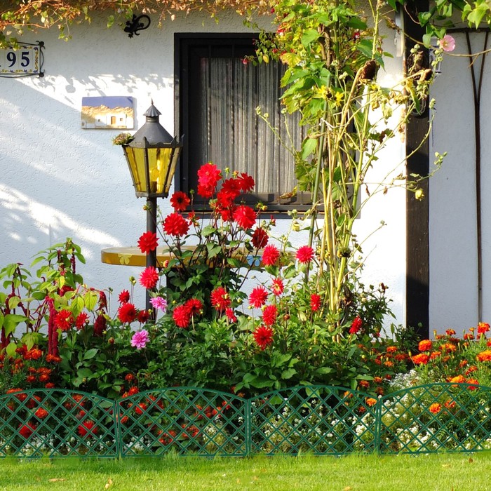 Ограждение декоративное, 36.5 х 220 см, 5 секций, пластик, зелёное, «Решётка»