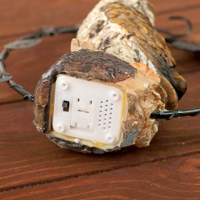 Подвесной декор "Сова на пне" с датчиком движения