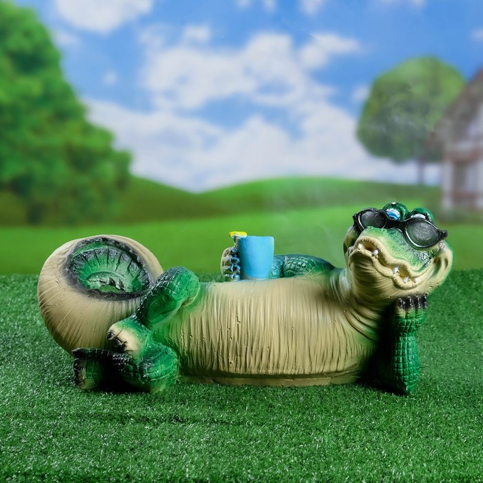 Садовая фигура "Крокодил на отдыхе"