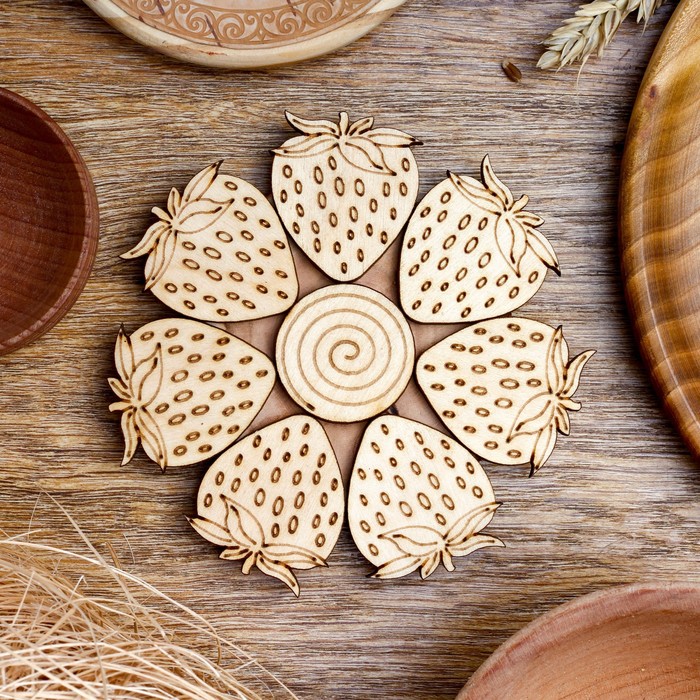 Подставка под горячее "Клубника" d=11 см,можжевельник