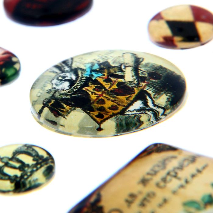 Камушки для скрапбукинга "В стране чудес"