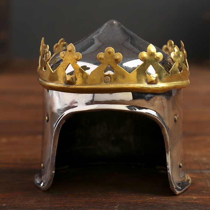 Сувенирный шлем "Королевский" мини