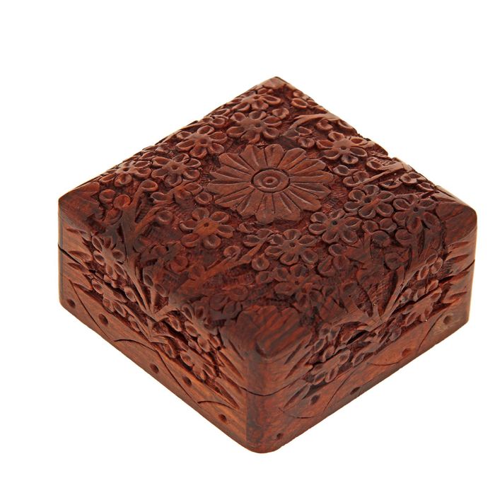 Шкатулка резная "Букет"