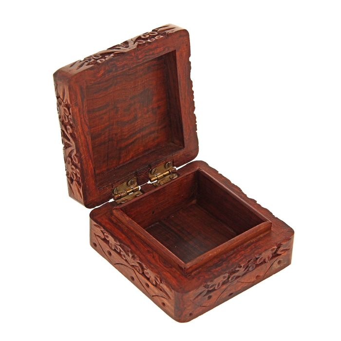 Шкатулка резная "Букет"