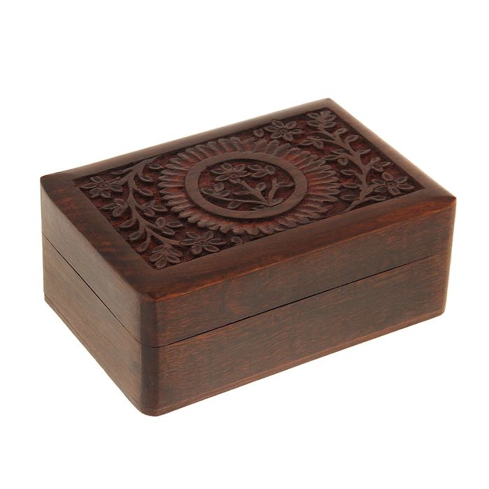 Шкатулка резная "Флора"