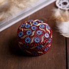 Цветы на красном поле Цветы на красном поле