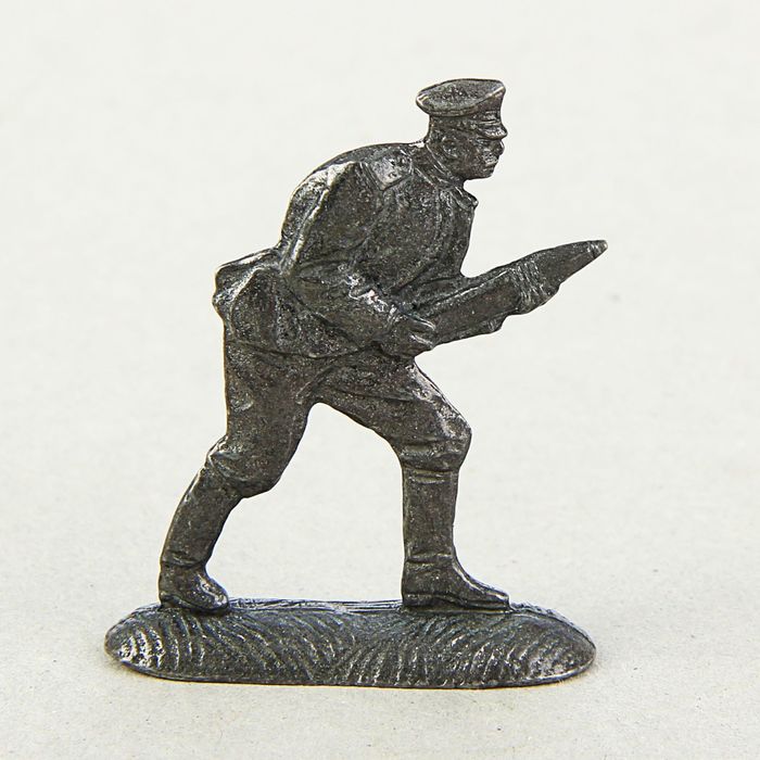 Оловянный солдатик "Русский снарядный"