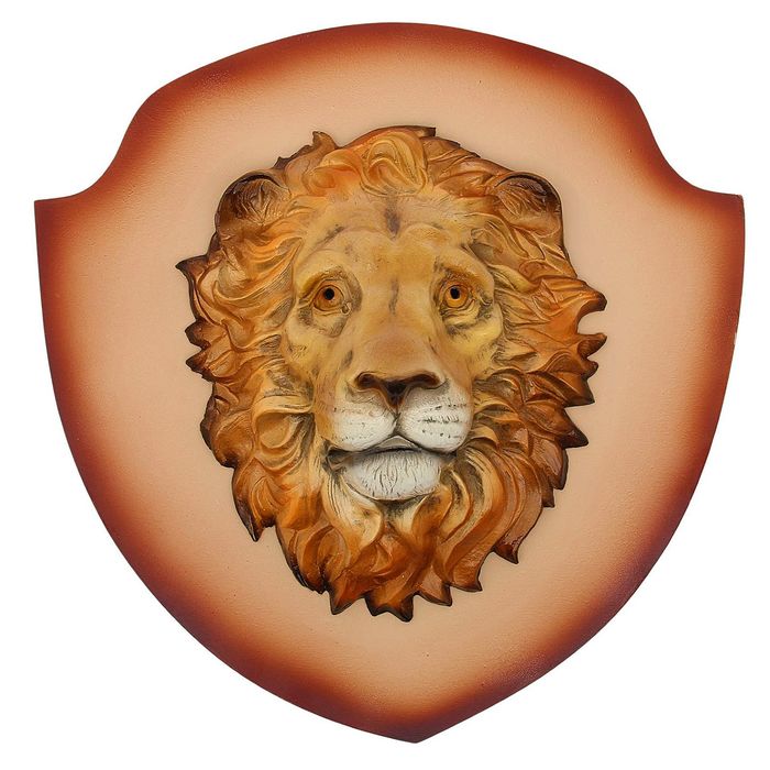 Панно "Голова льва" бежевый щит