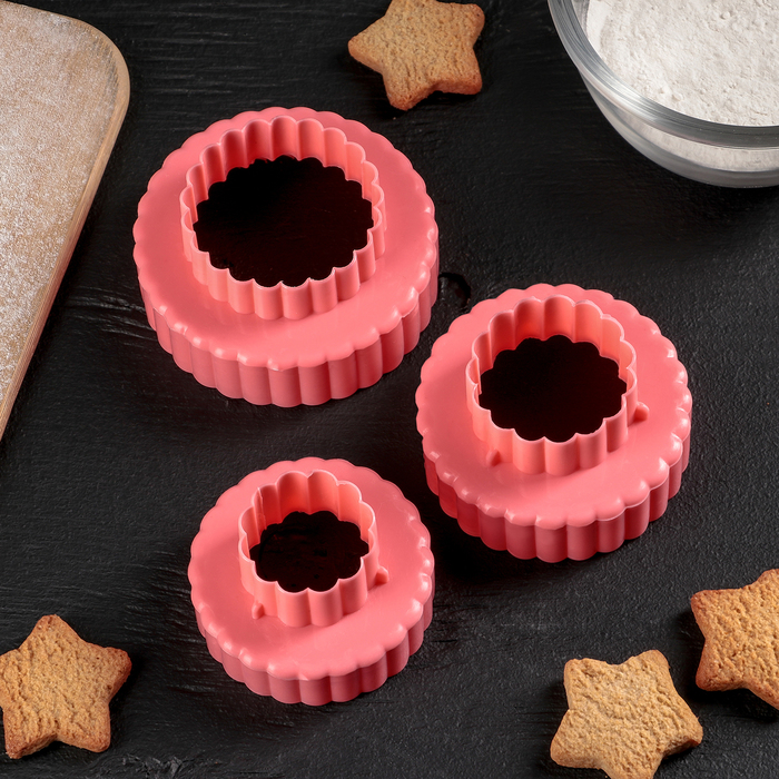 Набор форм для вырезания печенья 3 шт "Ромашка" 8,5х4,5 см, цвета МИКС