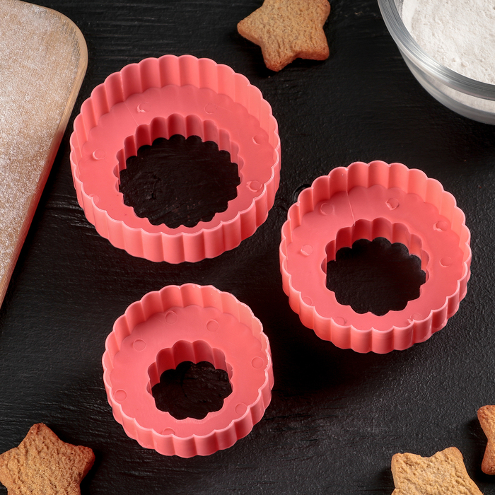 Набор форм для вырезания печенья 3 шт "Ромашка" 8,5х4,5 см, цвета МИКС