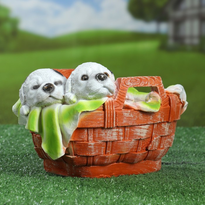 Фигурное кашпо "Щенки в бельевой корзине" микс