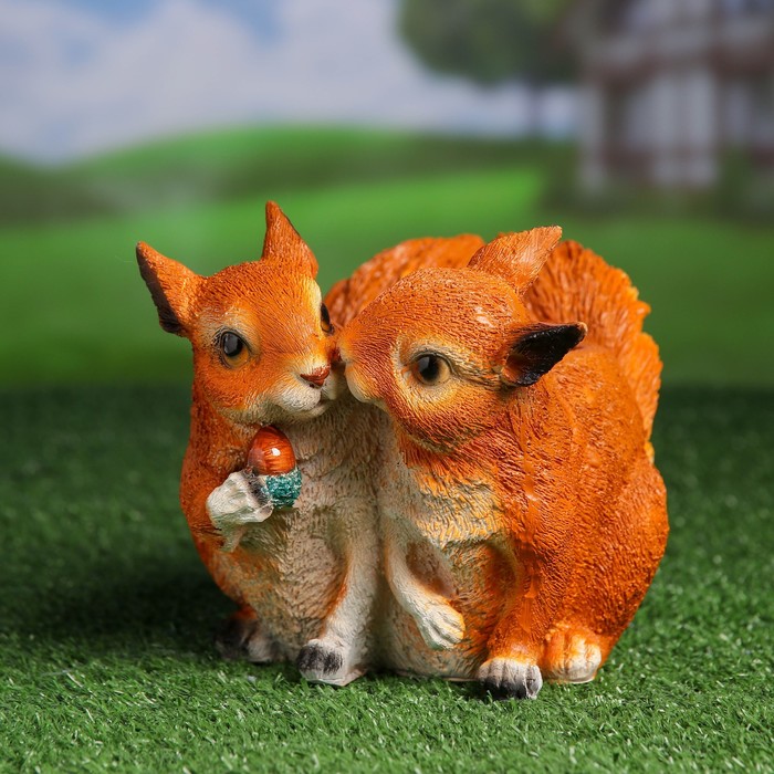 Фигурное кашпо "Белки"