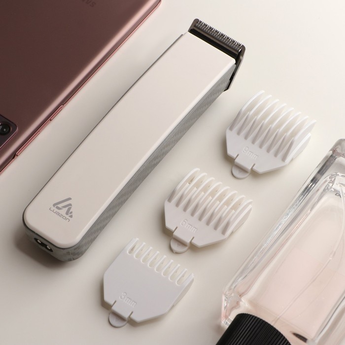 Машинка для стрижки LuazON LST-02, АКБ 600 мАч, насадки 6 и 9 мм, LED-индик., белая
