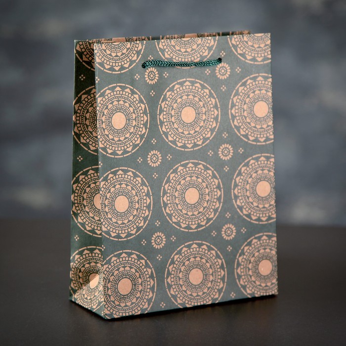 Пакет крафт "Ажурные круги", 15 х 6 х 20 см
