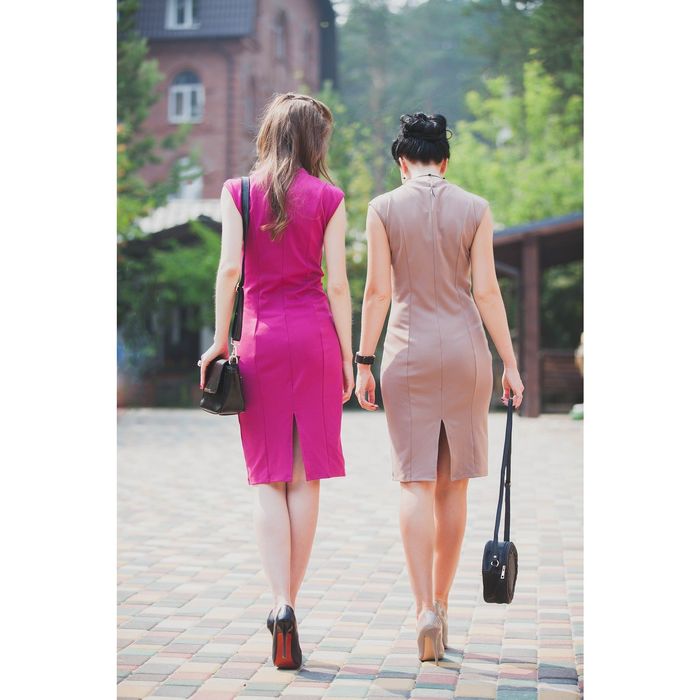 Платье женское, размер 42, рост 168 см, цвет бежевый (арт. 1528)