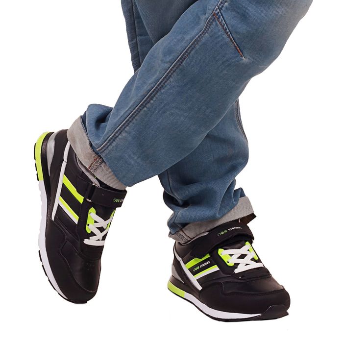 Кроссовки подростковые, цвет чёрный, размер 33