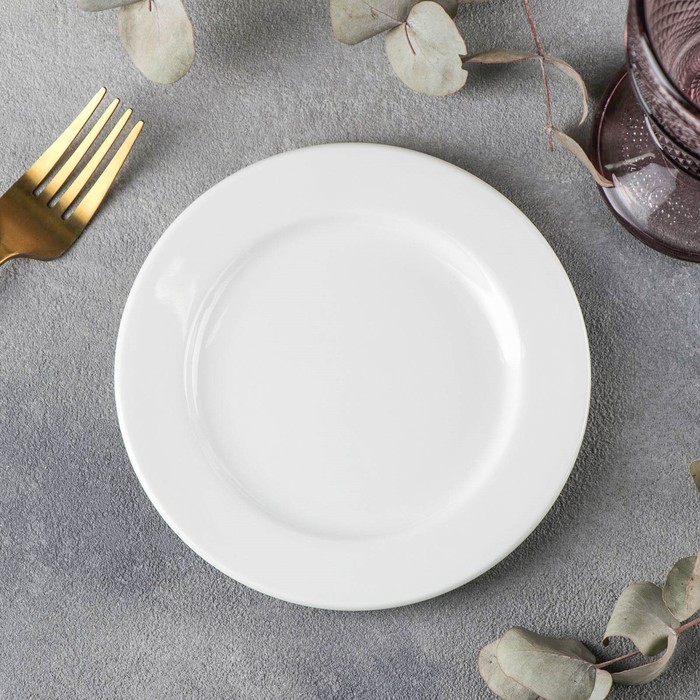 Тарелка фарфоровая пирожковая Wilmax Stella Pro, d=15 см, цвет белый тарелка фарфоровая десертная wilmax stella pro d 18 см цвет белый