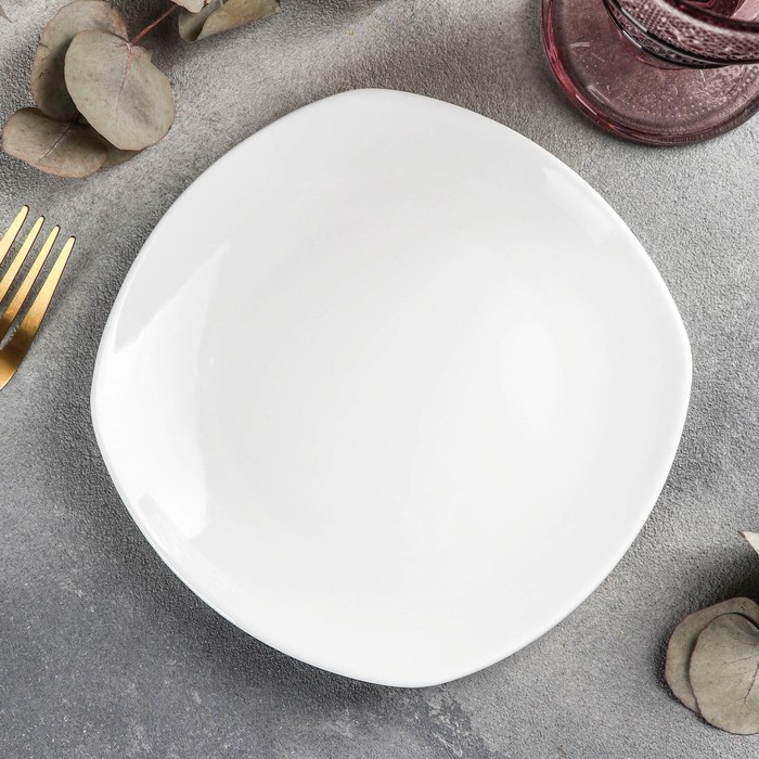 Тарелка фарфоровая пирожковая Wilmax Ilona, d=16,5 см, цвет белый