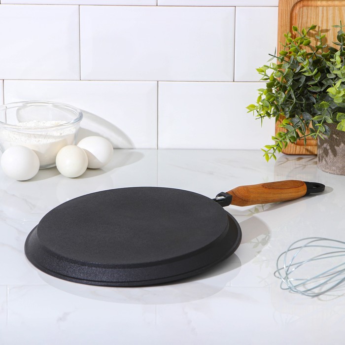 Сковорода блинная 24 см, с деревянной ручкой