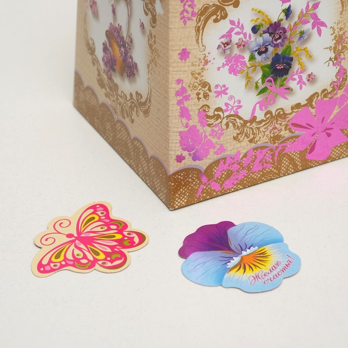 Подарочная коробка "Нежное настроение" конфетница, сборная, 15 х 10,5 х 8,5 см