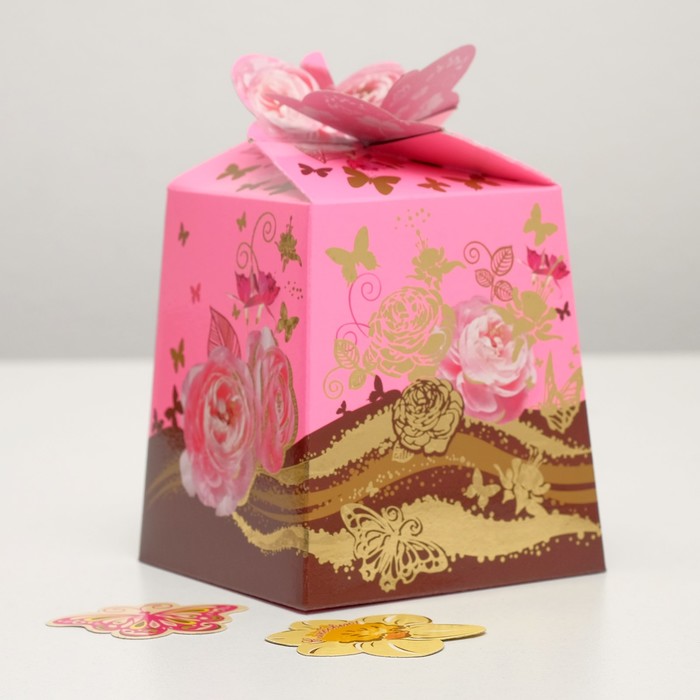 Подарочная коробка "Торжество" конфетница, сборная, 15 х 10,5 х 8,5 см