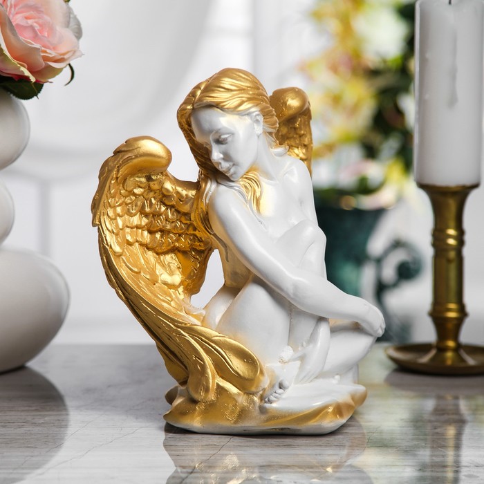 Статуэтка "Ангел-девушка смотрящая назад"