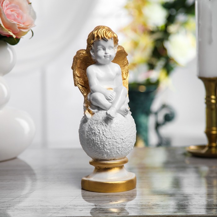 Статуэтка "Ангел на шаре" средняя