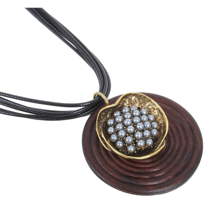 Кулон на шнурке "Круг жемчужный", цвет коричнево-серый