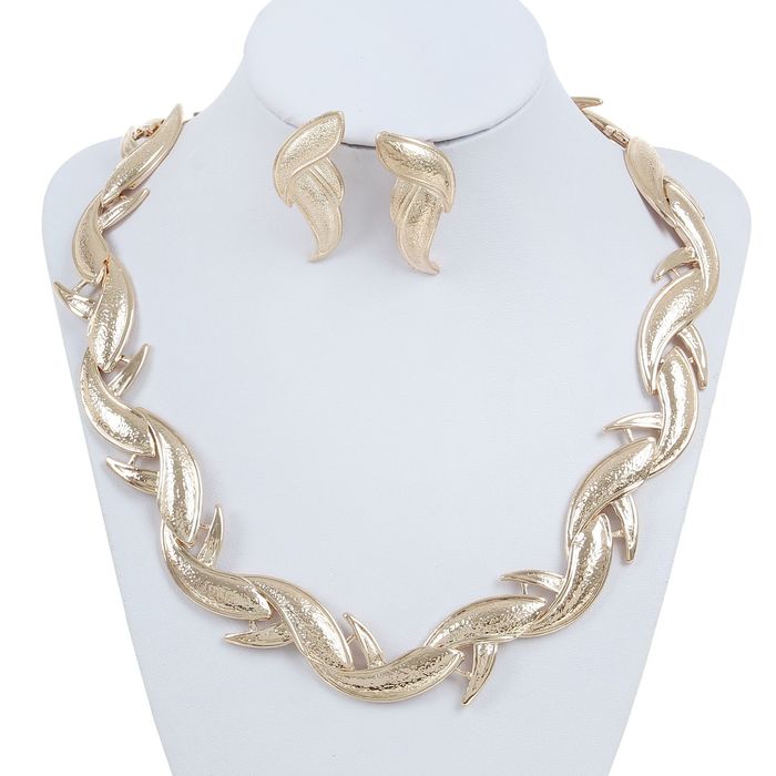 Набор 2 предмета: серьги, колье "Листья", цвет золото