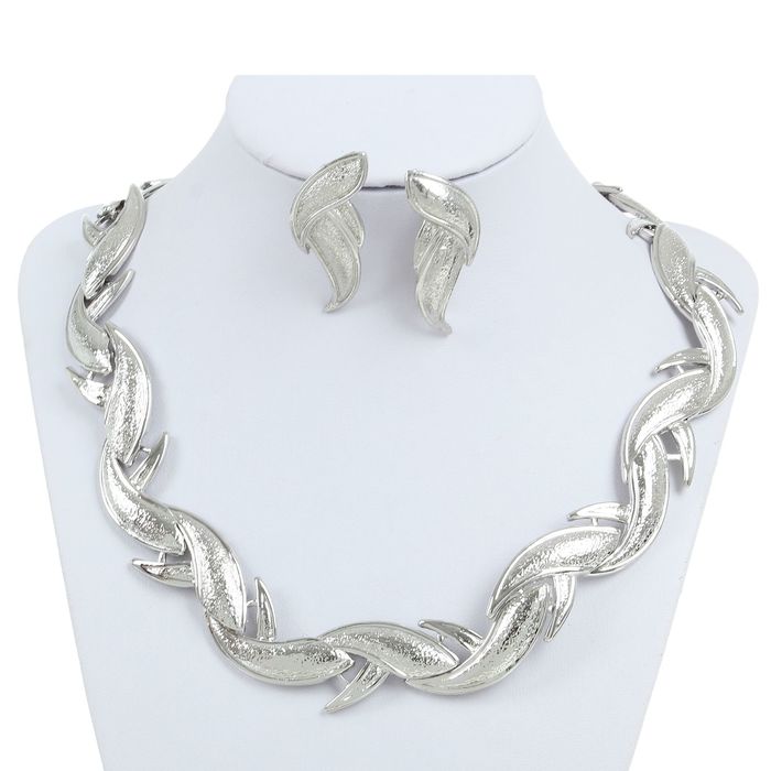 Набор 2 предмета: серьги, колье "Листья", цвет серебро