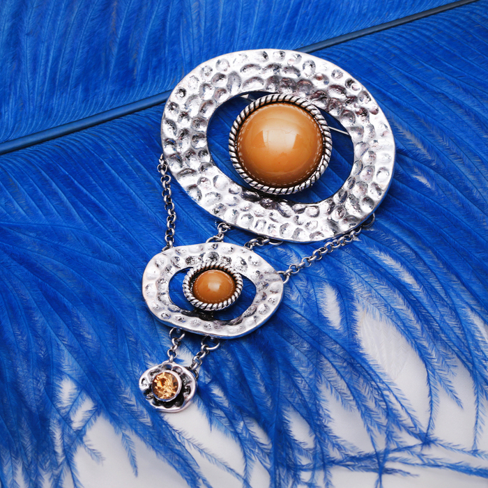 Брошь "Капель" цвет янтарный в серебре