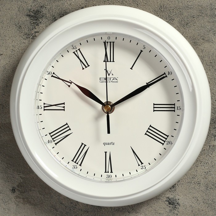 Часы настенные круглые "Классика", белый обод, 22х22 см