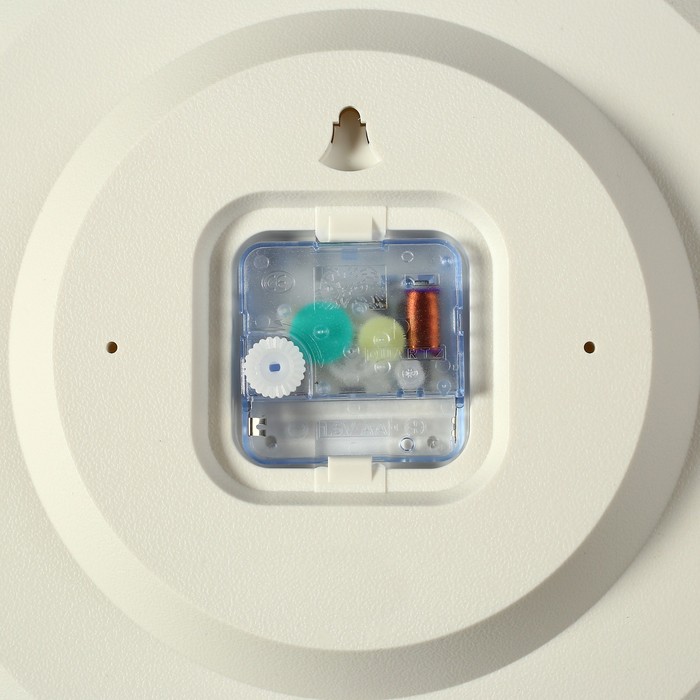 Часы настенные круглые "Голубые мотивы", белые с узором