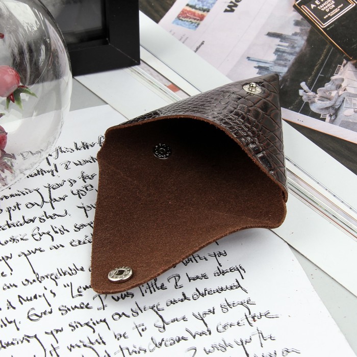 Футляр для монет на кнопке, крокодил, цвет тёмно-коричневый