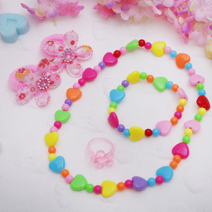 Набор детский "Выбражулька" 5 предметов: 2 резинки, бусы, браслет, кольцо, цветок с сердечком, цветной