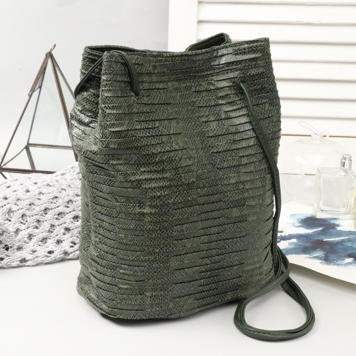 Сумка женская на магните "Переплетение", 2 отдела, зелёная