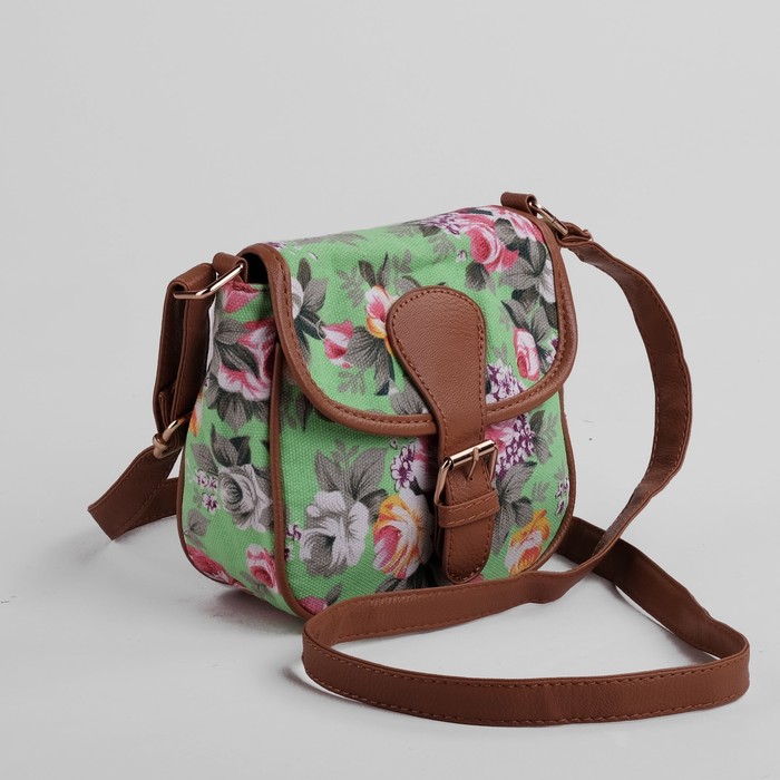 Сумка женская на клапане "Розы", 1 отдел, регулируемый ремень, зелёная