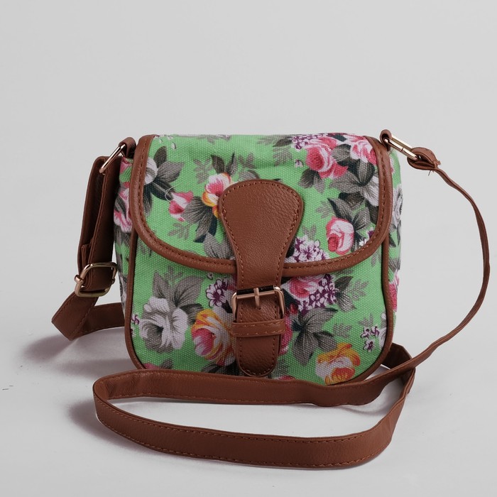 Сумка женская на клапане "Розы", 1 отдел, регулируемый ремень, зелёная