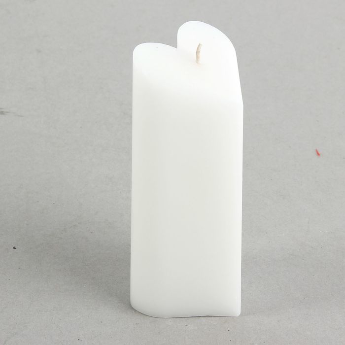 Свеча-пирамида "Сердце" 6,8 х 15 см, цвет белый