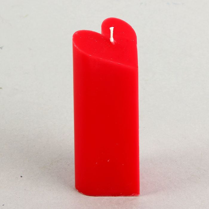 Свеча-пирамида "Сердце" 6,8 х 15 см, цвет красный
