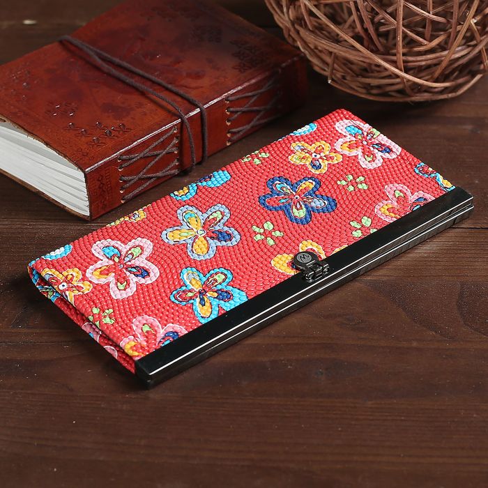 Кошелёк женский "Фантазия", 5 отделов на рамке, красный