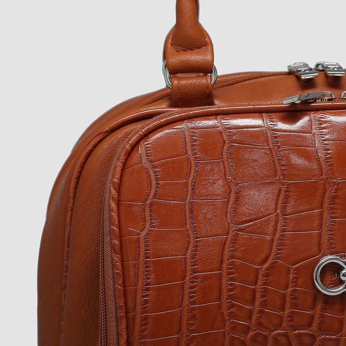 Сумка женская на молнии, 3 отдела, 1 наружный карман, регулируемый ремень, коричневая